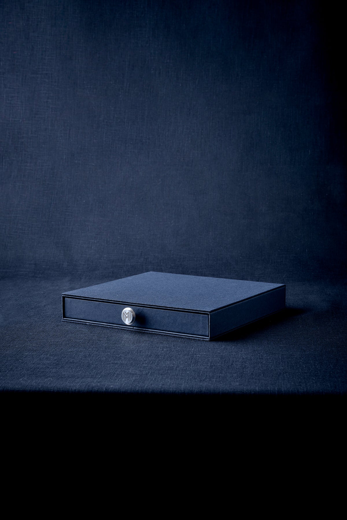 Gift box for starter and eclipse plates