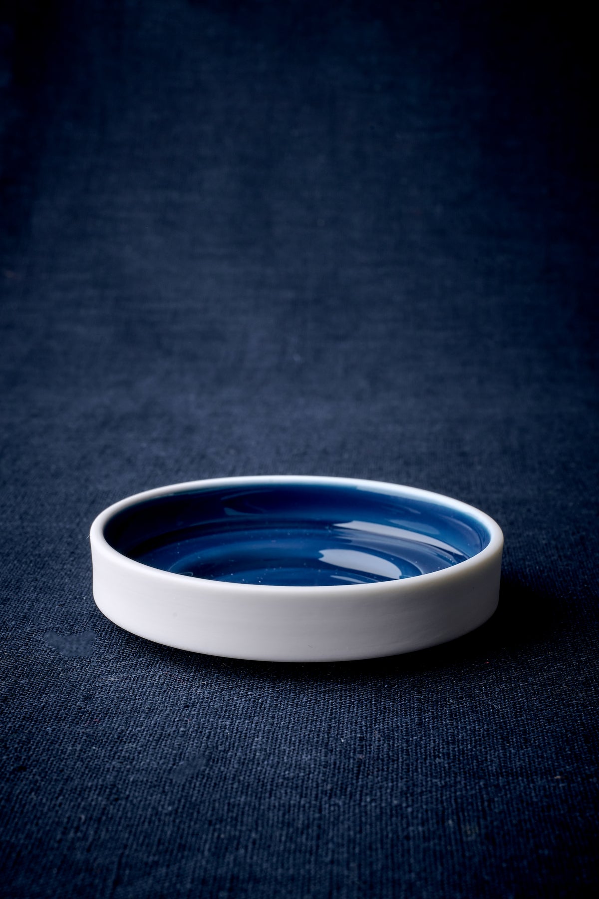 Stackable saucer