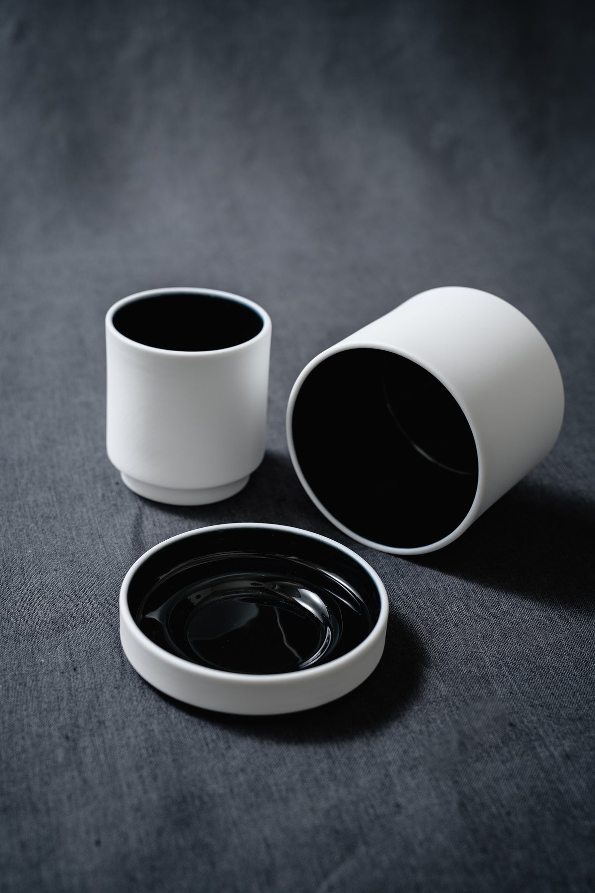 Stackable saucer