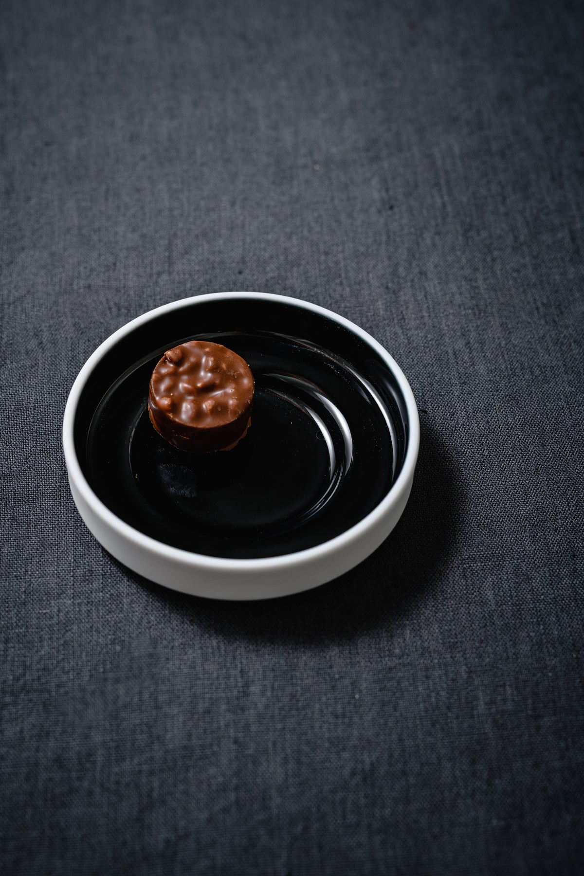 Stackable saucer